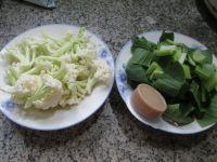 浓汤宝青菜花菜的做法步骤1